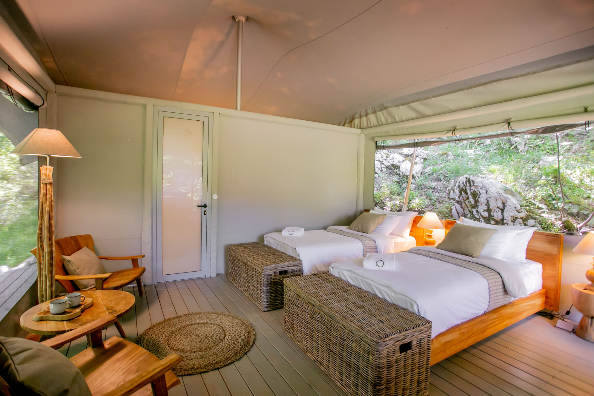 Medium Tent for Two — 31 m² — Inside